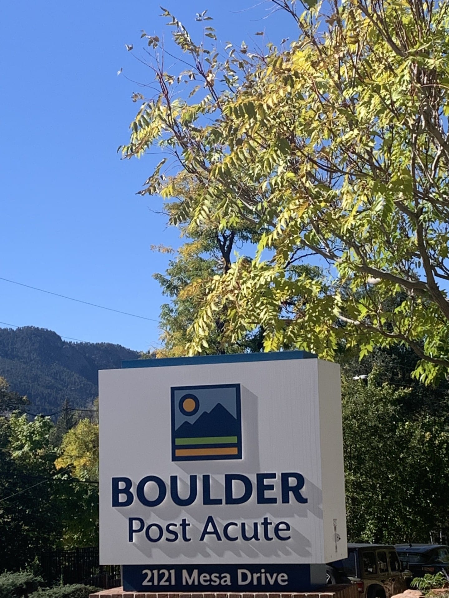 View of the outdoor signage for Boulder Post Acute
